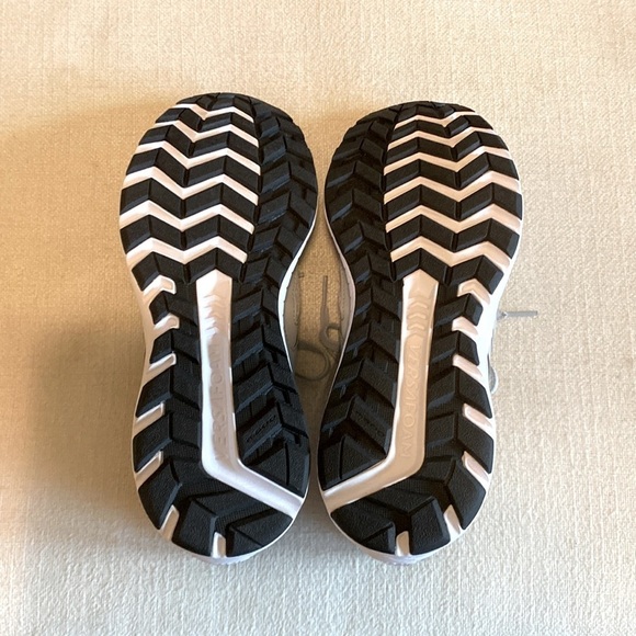 NWOB Saucony Cohesion 13 Versafoam Running Sneakers Size 12 - Picture 10 of 15